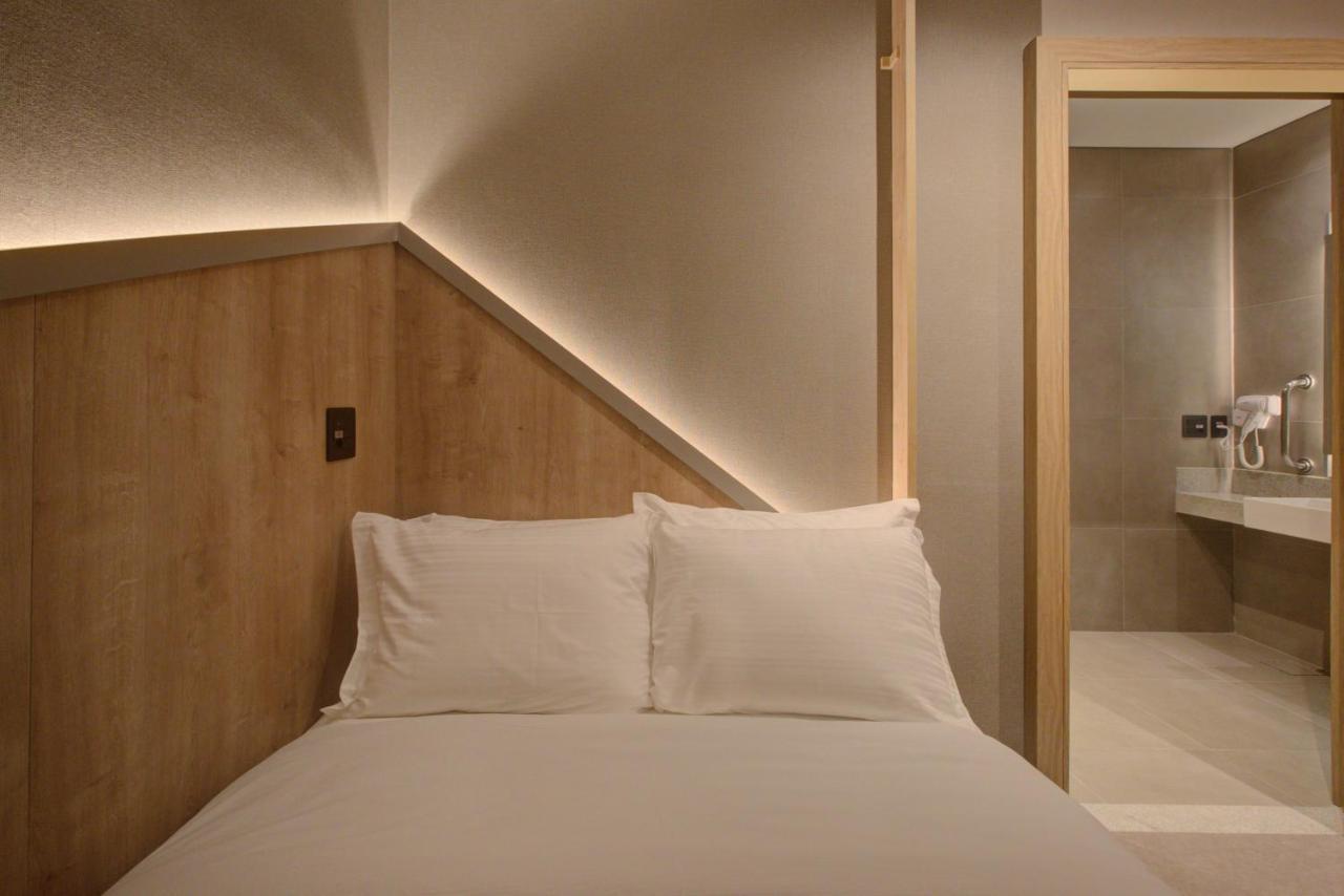 Fast Sleep Suites By Slaviero Hoteis - Hotel Dentro Do Aeroporto De Guarulhos - Terminal 2 - Desembarque Oeste Екстер'єр фото